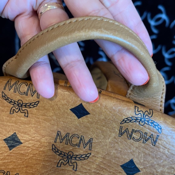 Original Cognac MCM backpack - Picture 2 of 11